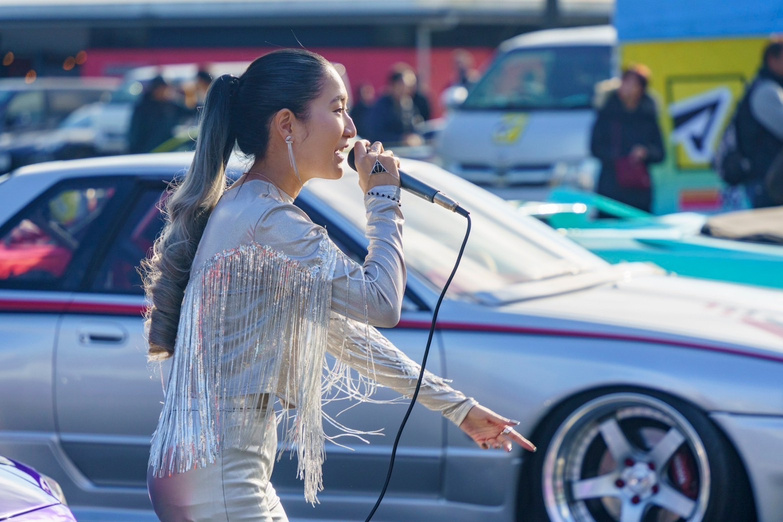 Hazky performing at car event